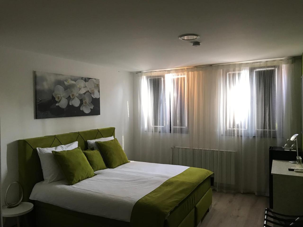 Heartland City B&B Tuzla Exterior foto